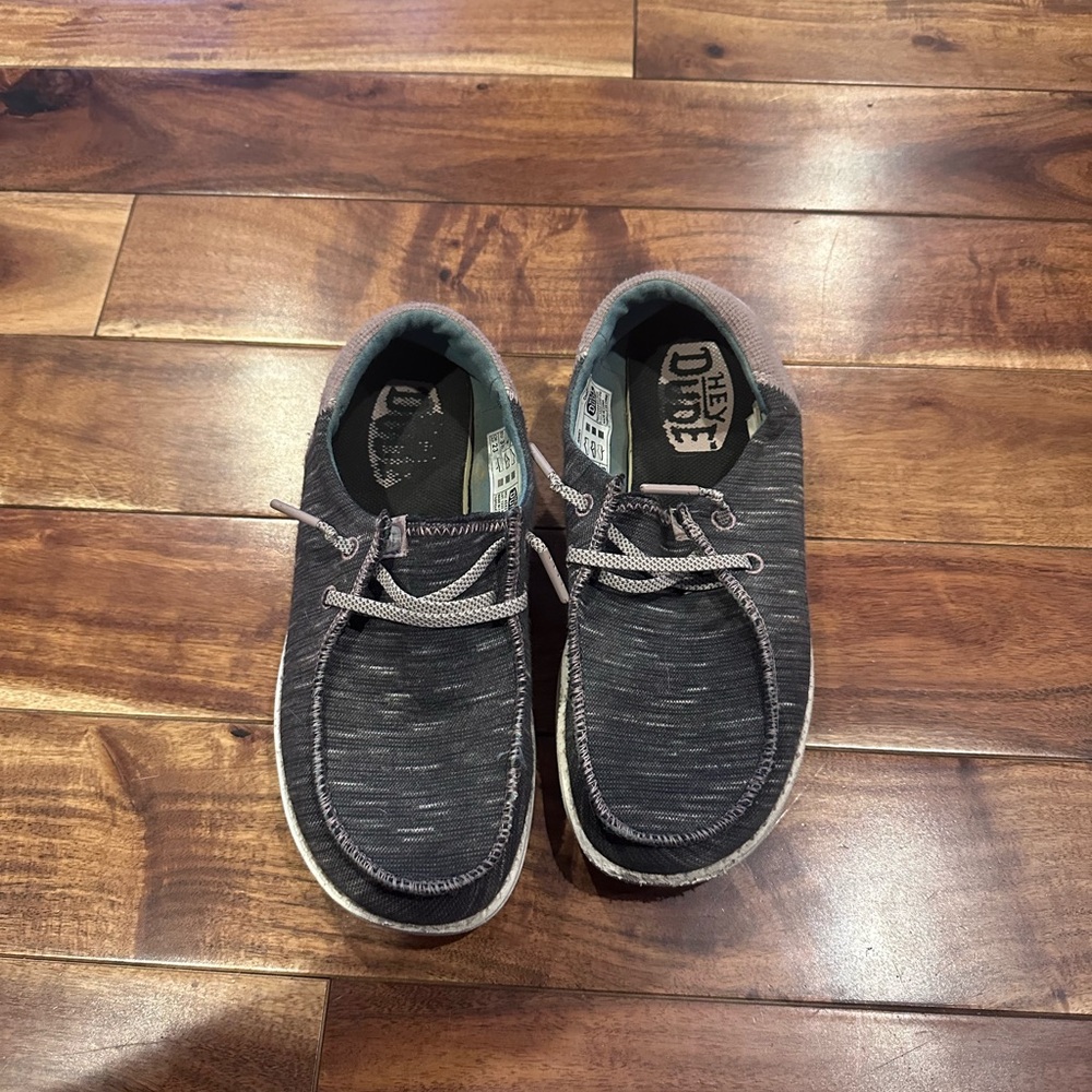 Hey Dude size 4 youth girl charcoal and pink shoes barely worn